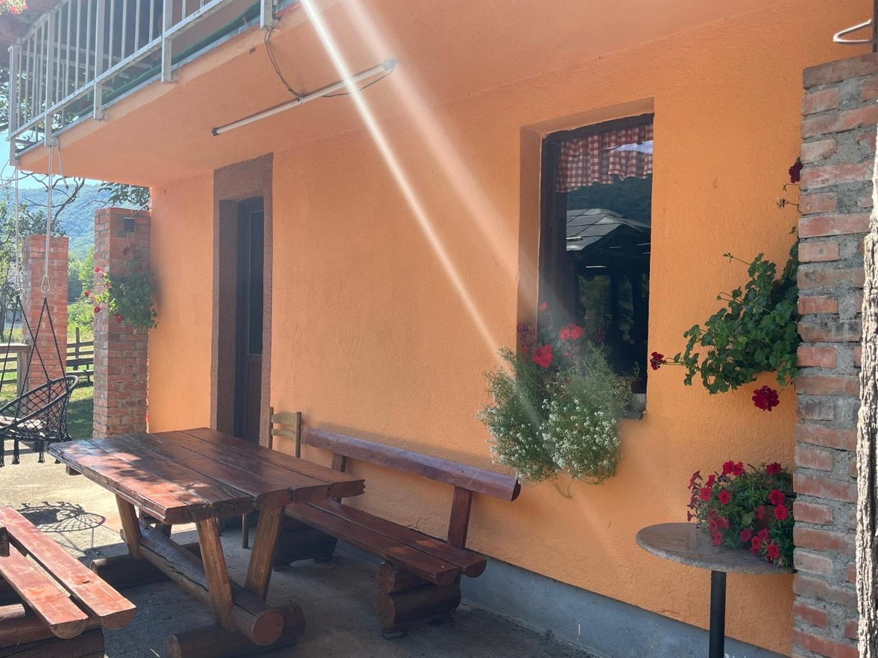 Bed And Breakfast Family Djukic Sipovo Exterior photo
